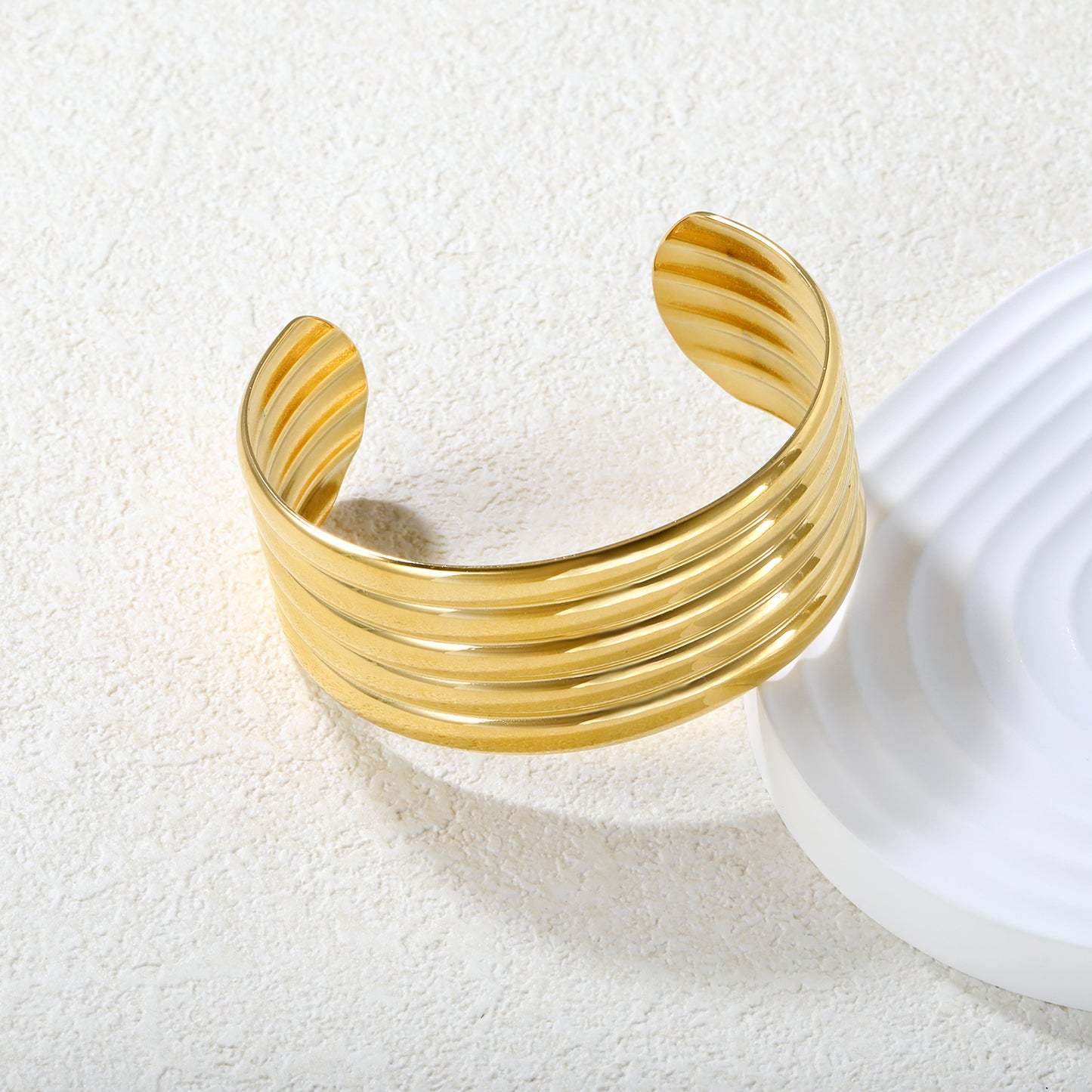 Ondine Shell Gold Bracelet